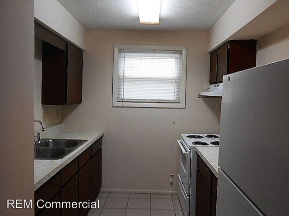 4th image of 201 S Elruth Ave APT 1