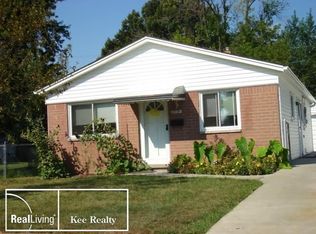 27191 Collingwood St, Roseville, MI 48066