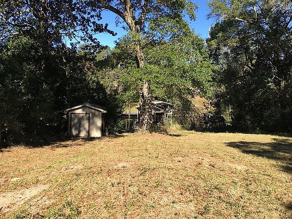3rd image of 2437 Duncan Dr
