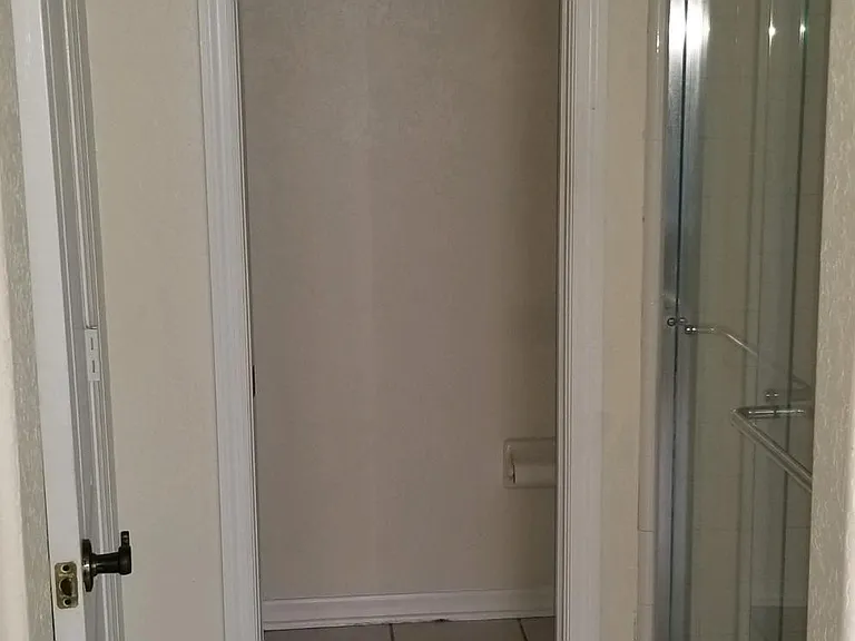 1337 Hampstead Ter — Photo 26