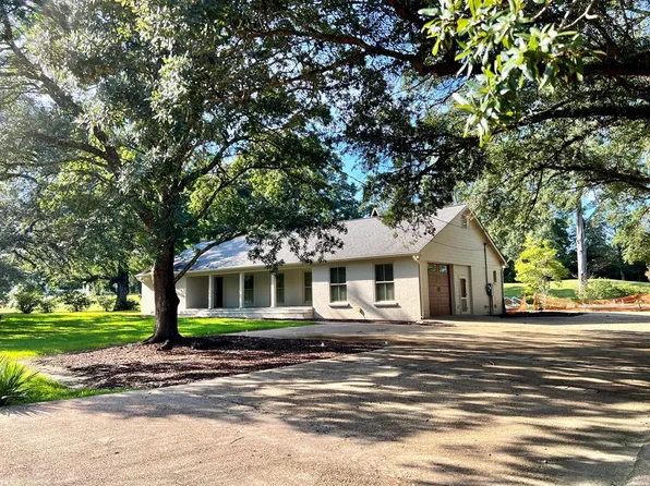 380 S 1st South St, Woodville, MS 39669
