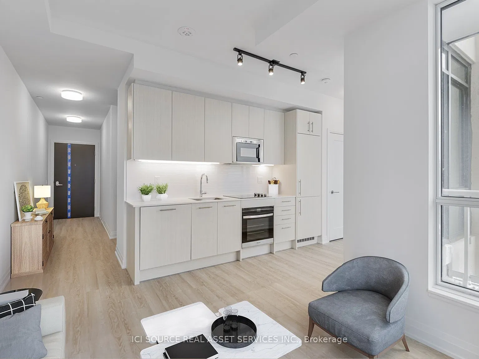 1 bed, $2,100 — Photo 2