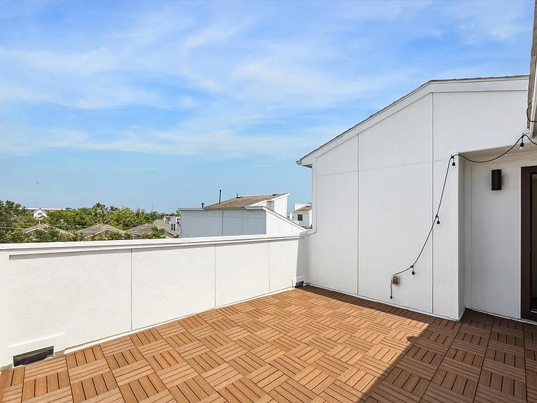 1703 Weber St — Photo 30