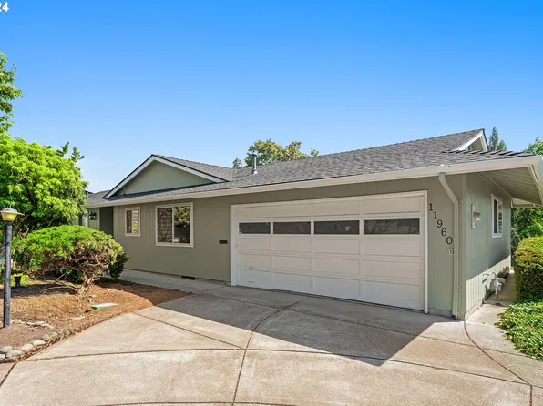 11960 SW King George Dr, King City, OR 97224