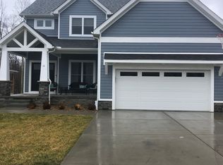 11 Walnut Ct, Athens, OH 45701