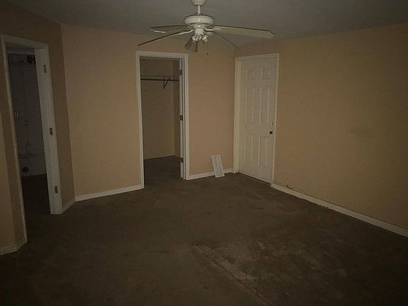 5th image of 567 Heineman St