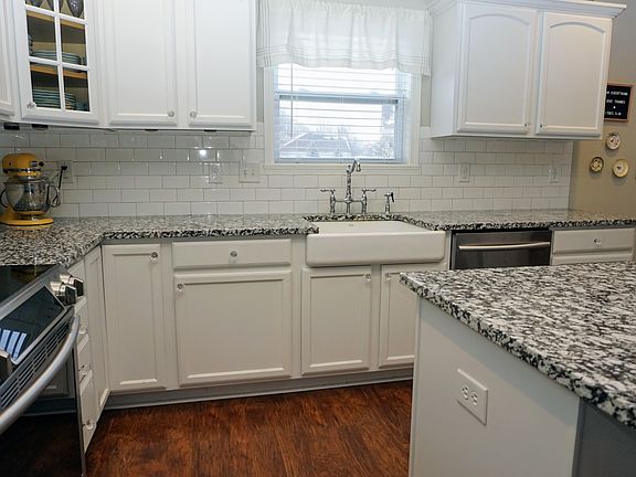 3rd image of 4320 Brittany Dr