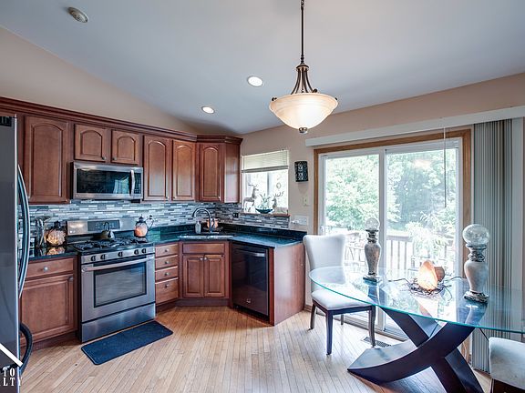 2nd image of 3161 Saganashkee Ln #3161