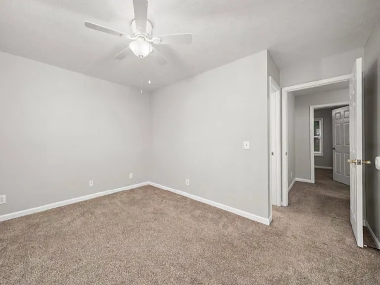 1322A Autumn Ave — Photo 3