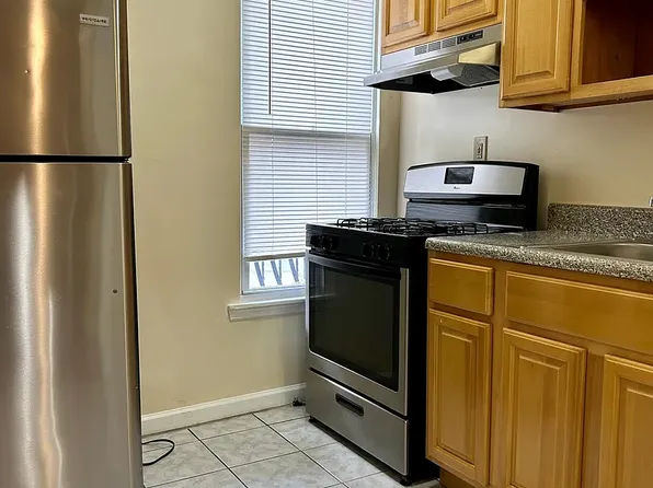 318 16th Ave #5L, Newark, NJ 07103