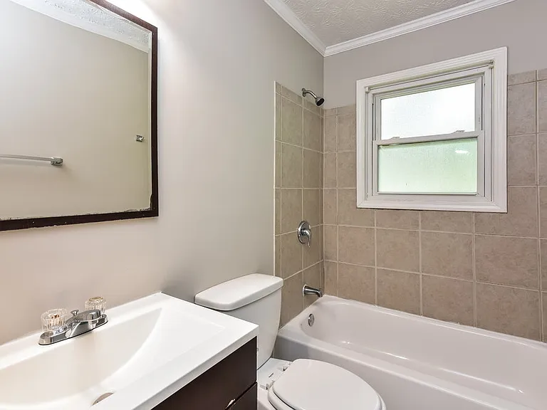 160 Swan Lake Dr — Photo 13