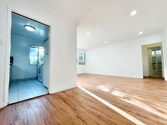4th image of 1142 S Bedford St APT 1