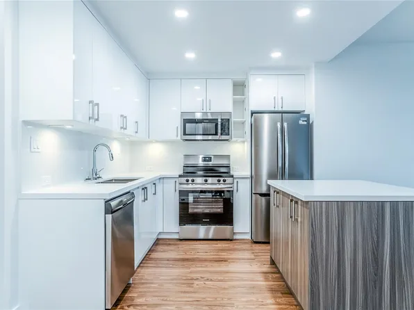 6320 Sentinal Dr #207, Nanaimo, BC V9V 1W4