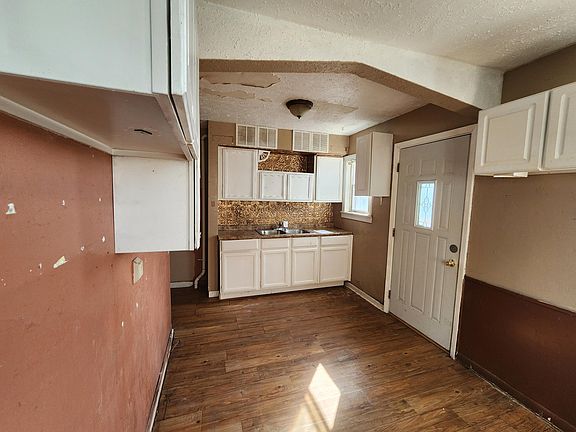3rd image of 6522 McCook Ave