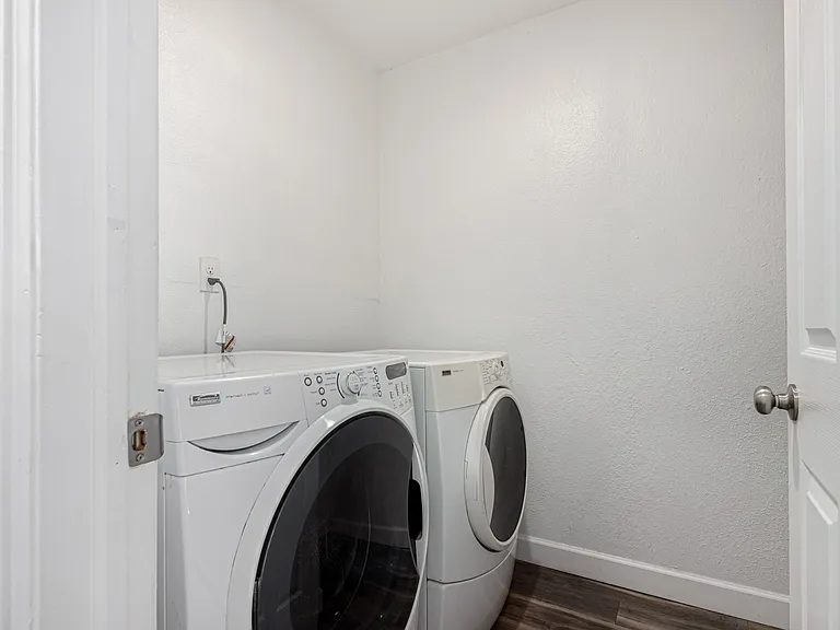 2060 W Iliff Ave — Photo 12