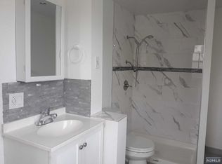 530 Main St FLOOR 2, Lodi, NJ 07644