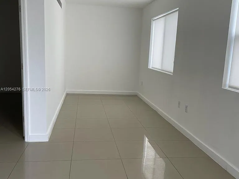 423 E 27th St #201 — Photo 16