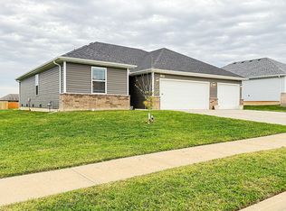 206 Granada St, Republic, MO 65738