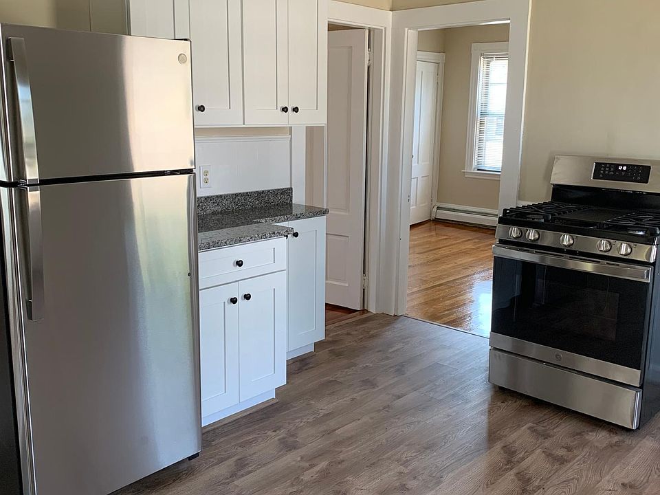 1st image of 205 Standish Ave Floor 2
