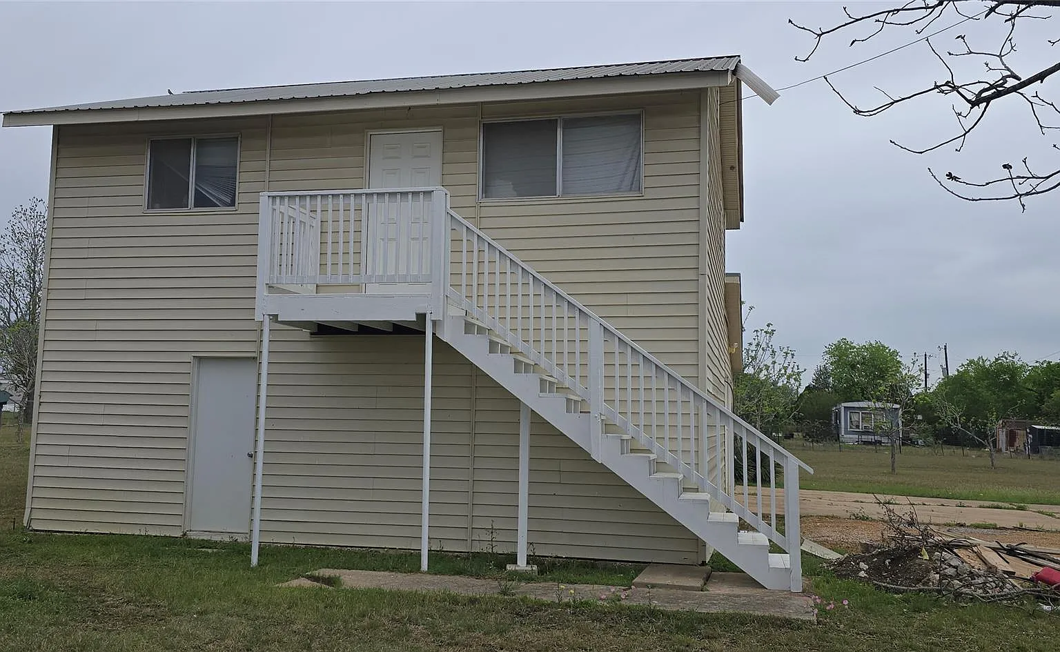 1 bed, 400 sqft, $1,300 — Photo 1