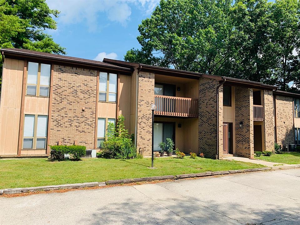 1st image of 451 Westwood Dr APT 4B