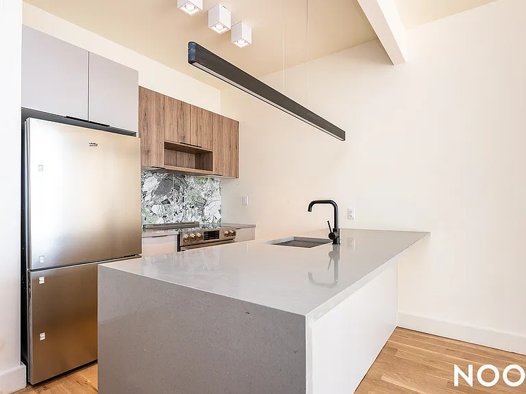 169 Johnson Ave #506 — Photo 3