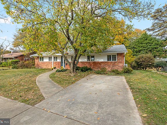 2nd image of 5009 White Flint Dr