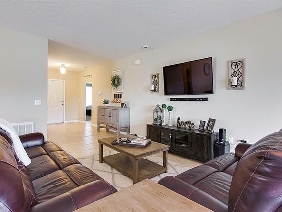 4th image of 6779 Glenbrook Dr