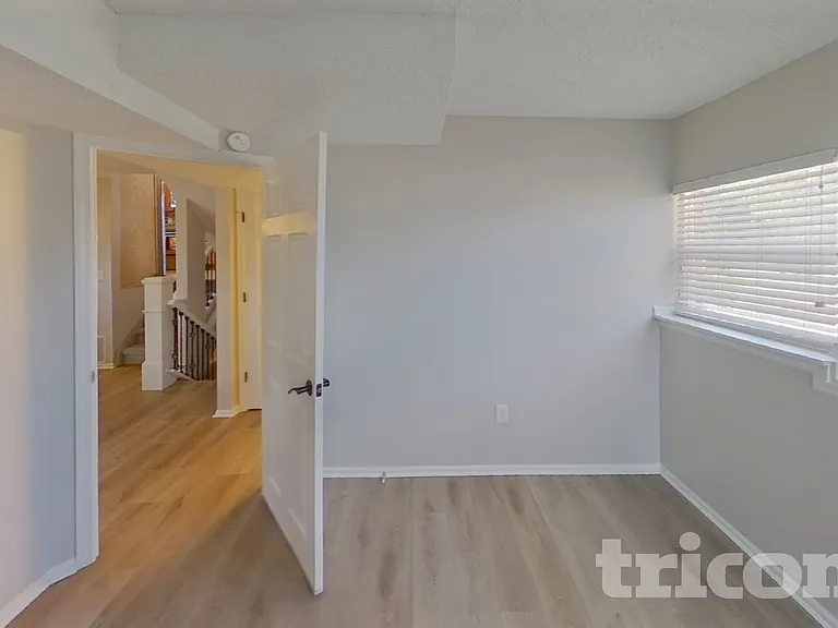 2674 Deliverance Dr — Photo 9