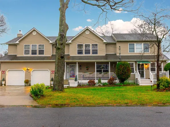 109 Adirondack Drive, Selden, NY 11784