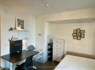 11 Wellesley St W #1012-C01, Toronto, ON M4Y 0G4