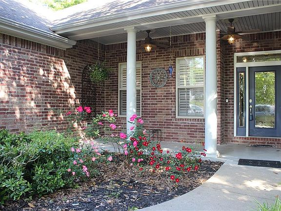 3rd image of 5 Barlby Ln