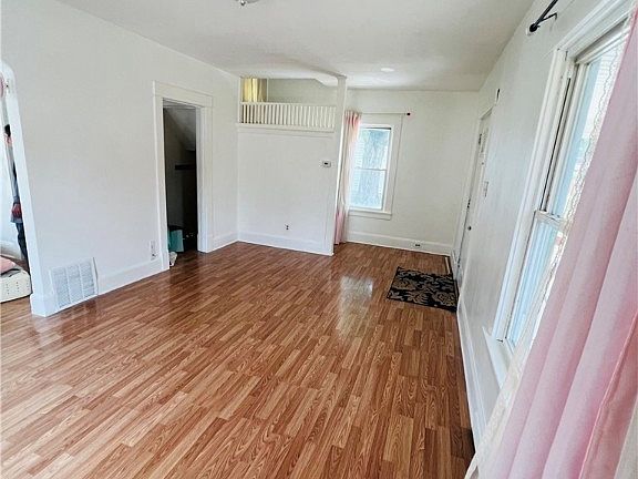 2nd image of 12 Jones Ct