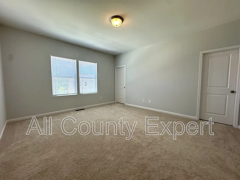 2817 Beacon Bend Xing — Photo 19