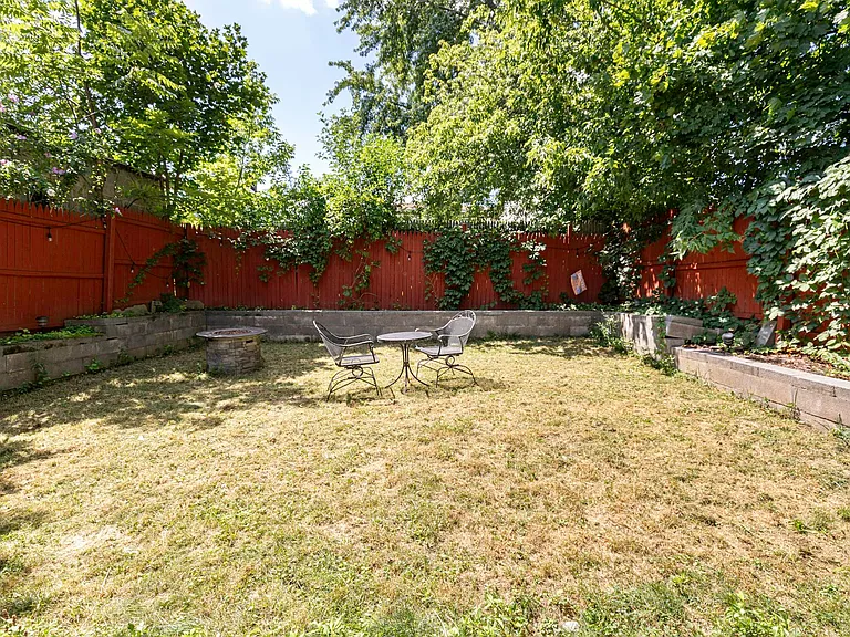 817 Winton St #1 — Photo 27