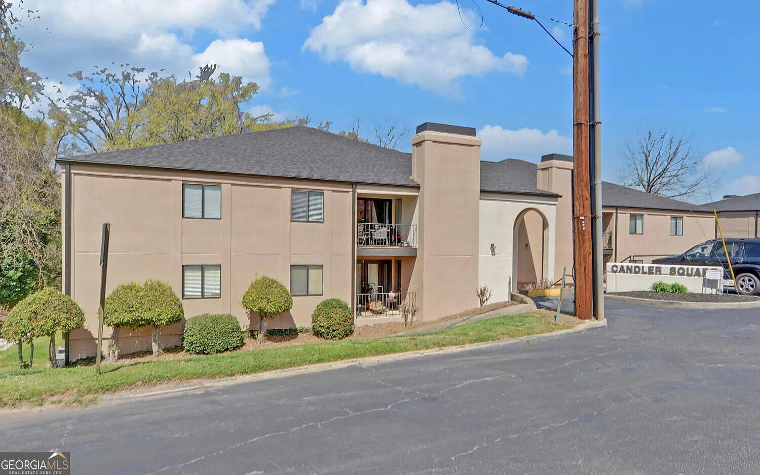 3 bed, 2.0 bath, 1548 sqft, $2,000 — Photo 1