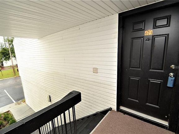 2nd image of 673 Haven Pl #673