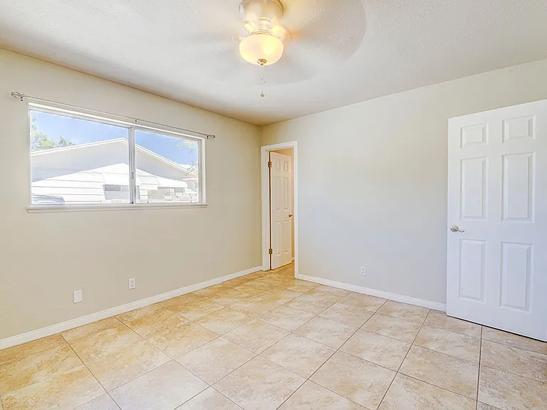 3990 Syracuse Dr — Photo 48