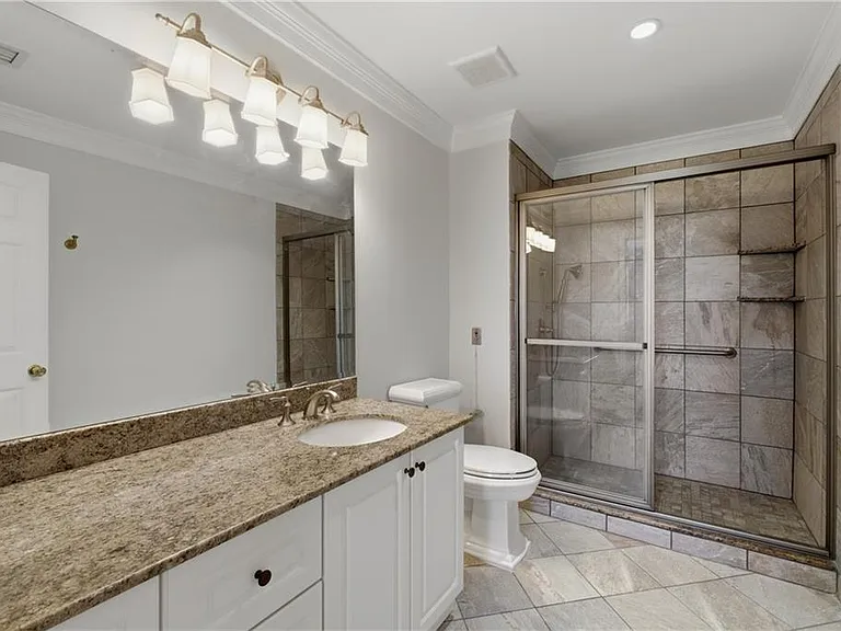 300 Johnson Ferry Rd #B915 — Photo 16