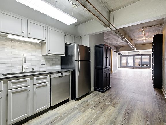 5th image of 408 S Front St APT 206