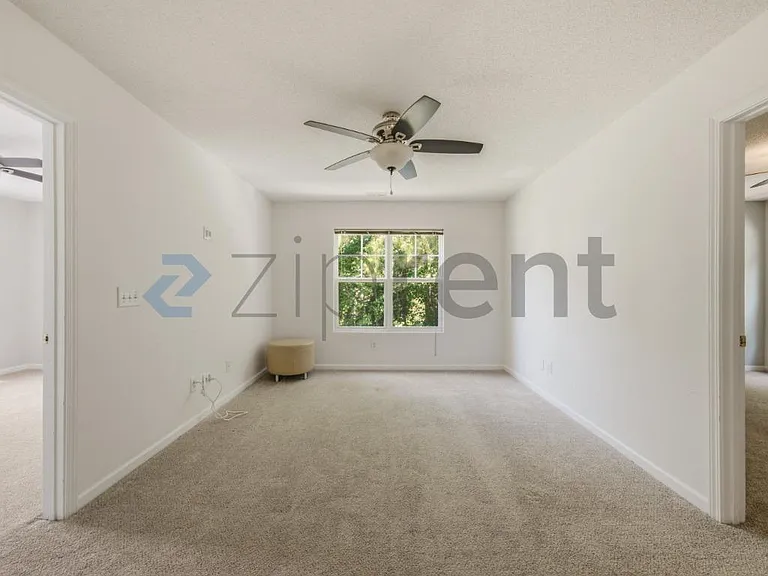 261 Chadford Pl — Photo 23