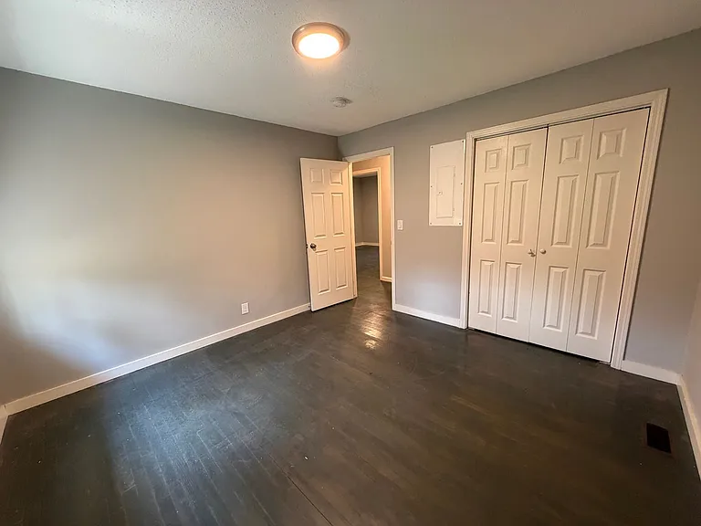 32 Lovers Ln NE — Photo 23