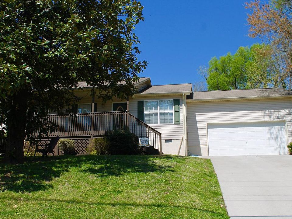 1st image of 613 Midlake Dr