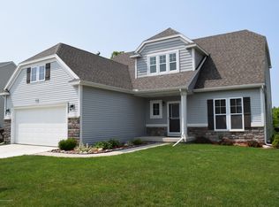 5962 Hemlock Dr, Holt, MI 48842