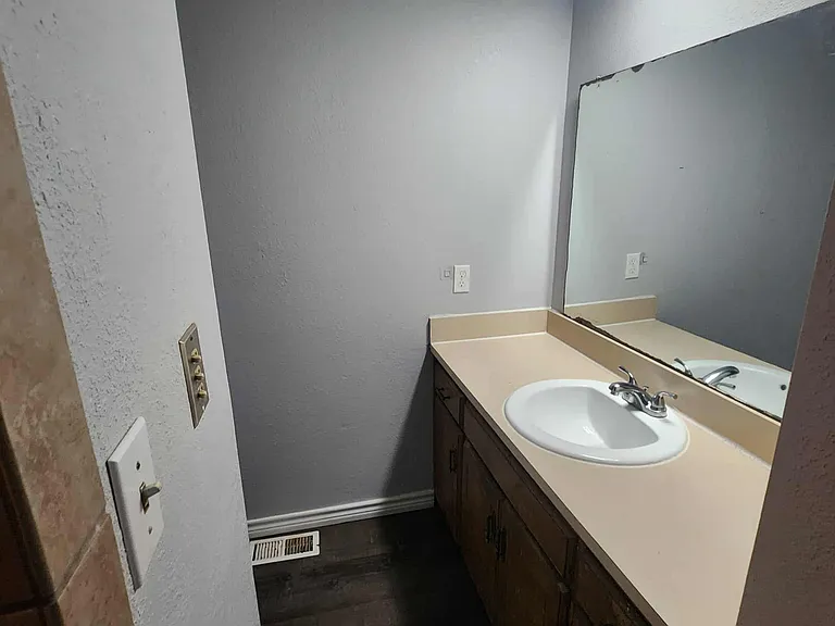 1914 N Moulton Ct — Photo 17