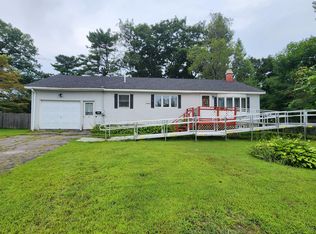 8 Winter St, Madison, ME 04950