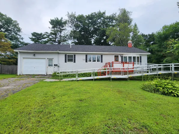 8 Winter Street, Madison, ME 04950