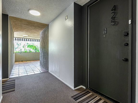 3rd image of 4646 Los Feliz Blvd APT 218