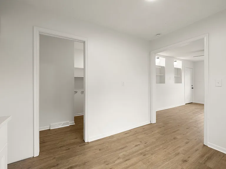 512 Maier Dr — Photo 12
