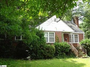300 Ridgecrest Dr, Greenville, SC 29609